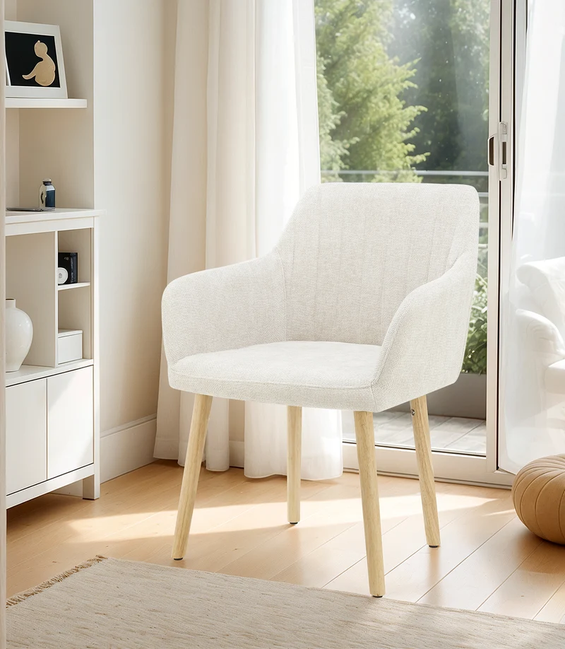 Poltroncina Stile Scandinavo in Tessuto con Gambe in Legno Il Gruppone
