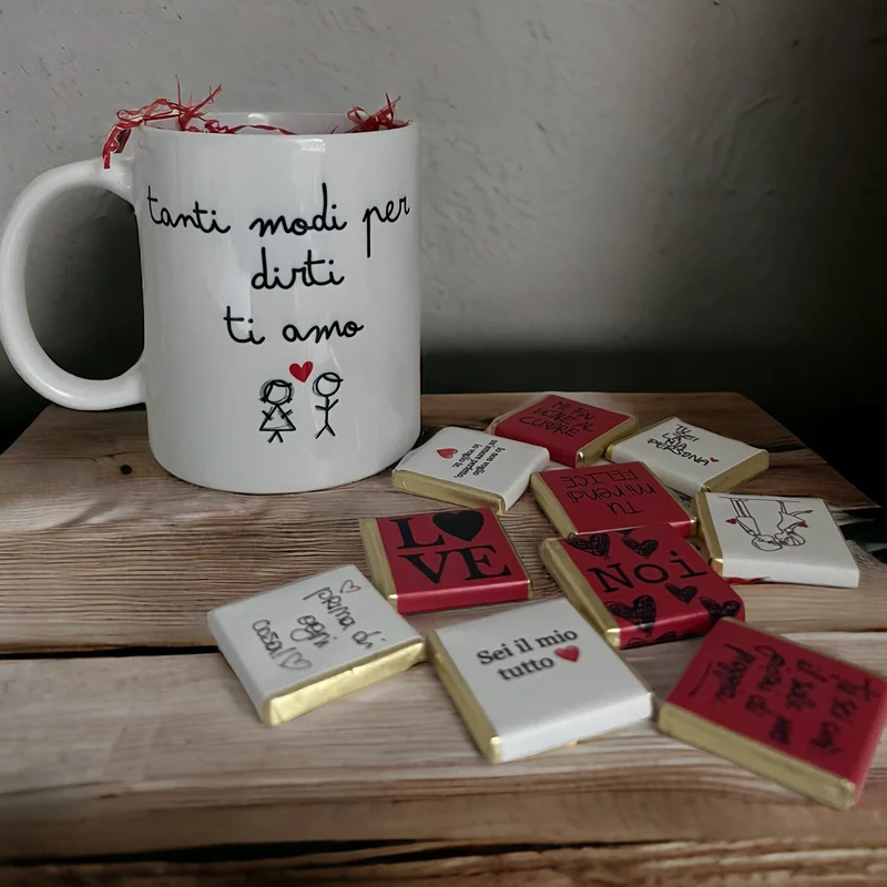 Tazza in ceramica San Valentino con cioccolatini
